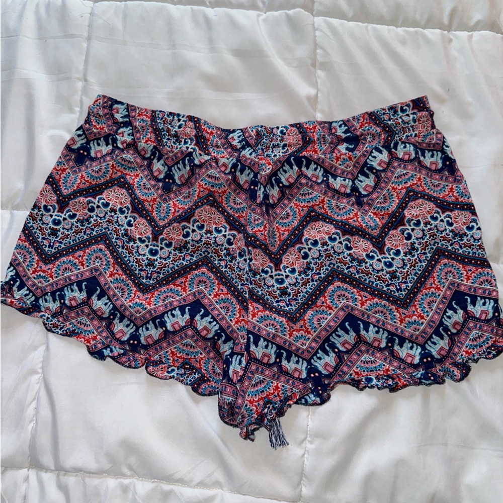 Flowy Shorts - Picture 3 of 3